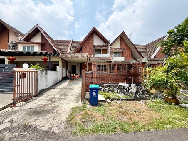 24 x 70 SQFT | FACING SOUTH ‼️ 2 Storey Superlink SS17 Subang Jaya 1