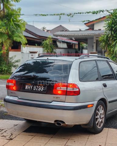 2001 Volvo V40 2.0T Wagon (A) T3 Rare - 1