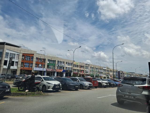 USJ 21 Subang Jaya Ground Floor Shop 2000 Sf Face Main Road for Rent 1