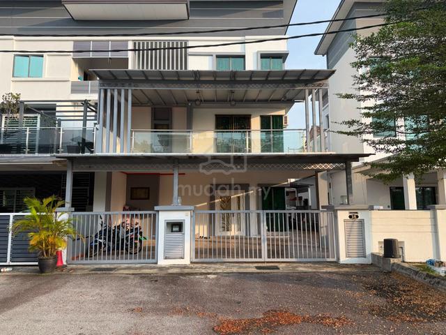 FREEHOLD 3 Storey Semi-D Seksyen 8 Bandar Baru Bangi 1