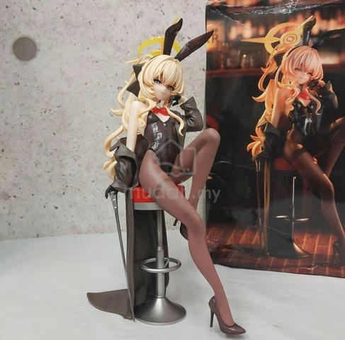Blue Archive Smug Professor 23cm Painted Figure - photo 4 of 6