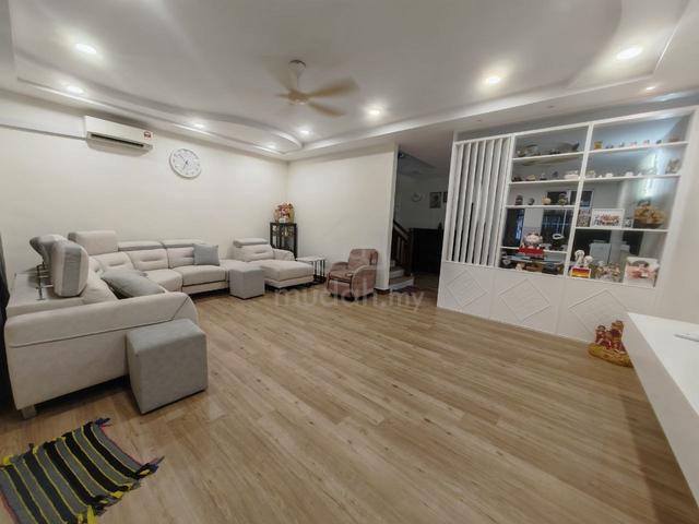 KULAI, FULLY FURNISHED 4BED 3BATH 2-Storey Terrace House FOR RENT 1