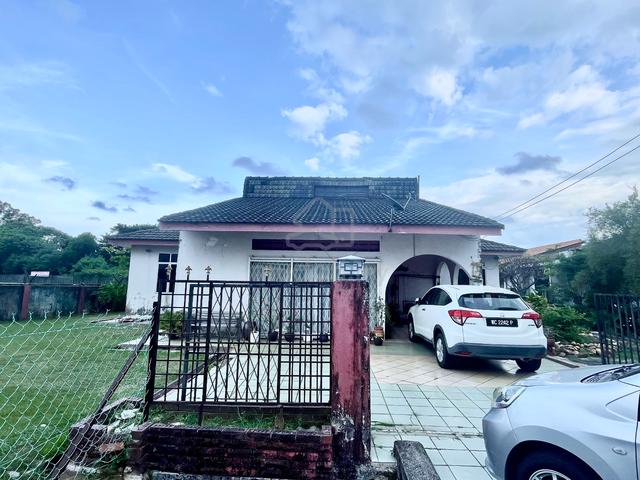 Banglo Corner Lot Kubang Buaya, Cantik, Privacy Tanah Luas ! 1