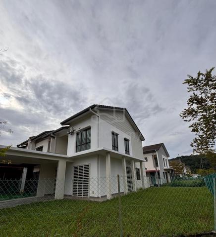 AINSDALE Corner Lot FACING OPEN House for sale 1