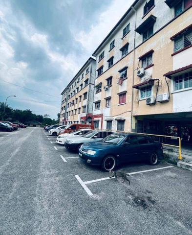 Taman Impian Emas 1