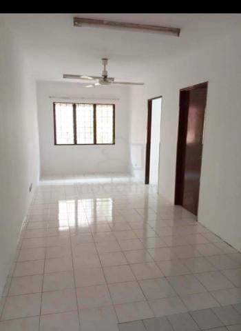 saujana apartment 1