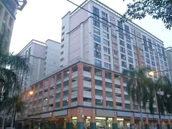 Plaza 393 1