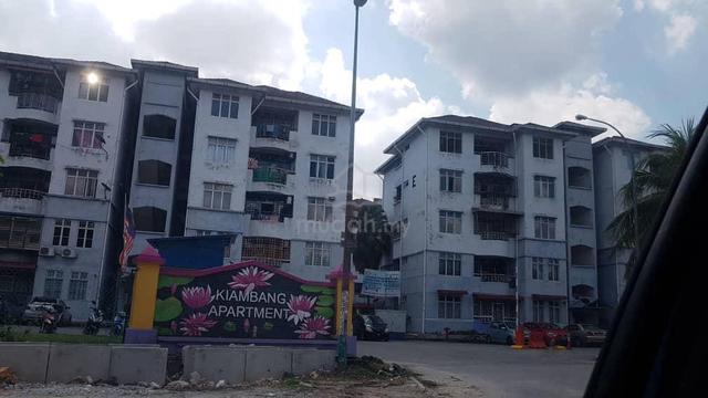 Kiambang Apartment 1