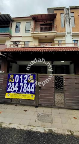 Kuala Lumpur Bukit Jalil Freehold 3 stys house 1