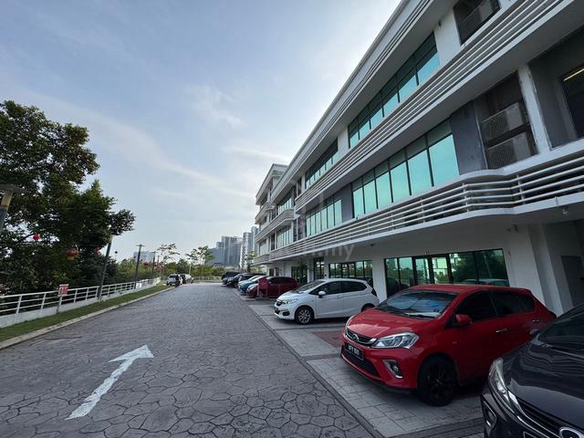 Best rent first floor shop Radius Business Park Third avenue Cyberjaya 1