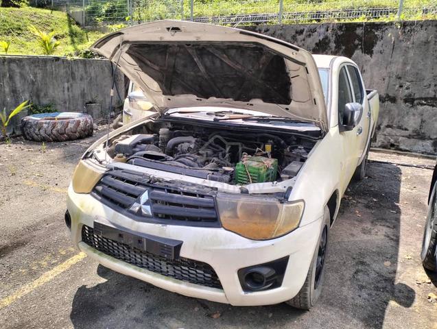 Mitsubishi TRITON 4x2 Pick Up 2.5 (M) 2013 - 2