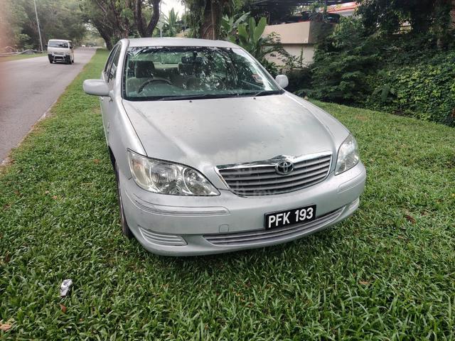 toyota camry 2.0e - 2