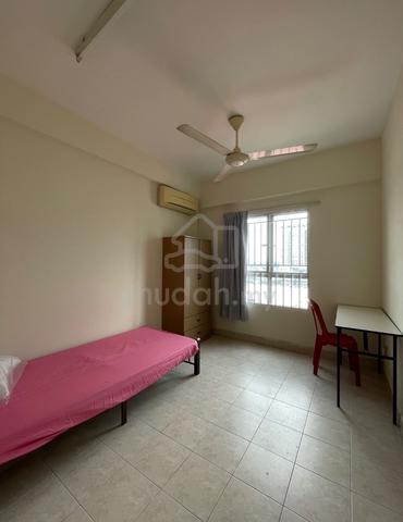 The istara single room near Asia Jaya LRT 1