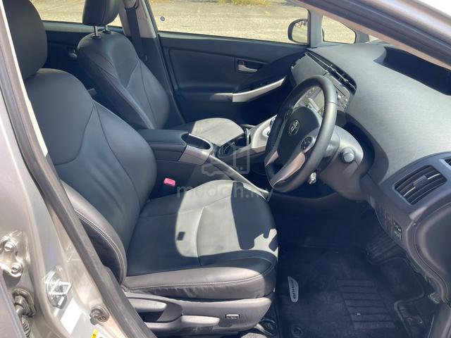 2013 Toyota PRIUS 1.8 LUXURY PUSH START NEW TAYAR - 5