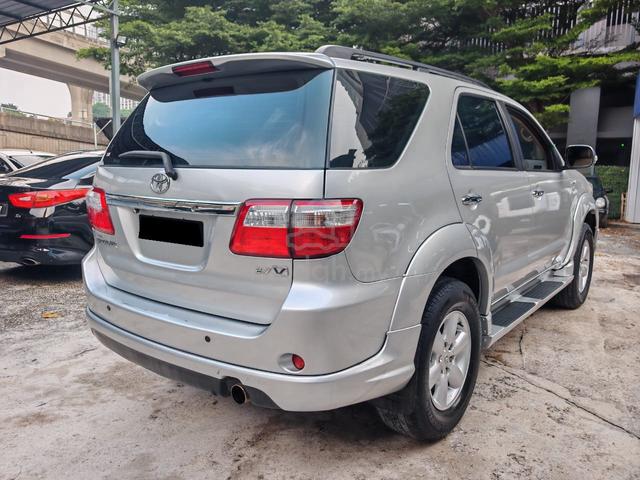 2009 Toyota FORTUNER 2.7 V FACELIFT - 4