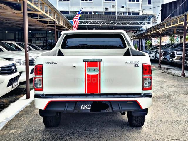 2015 Toyota HILUX 2.5 G TRD SPORTIVO LOW MILEAGE - 5