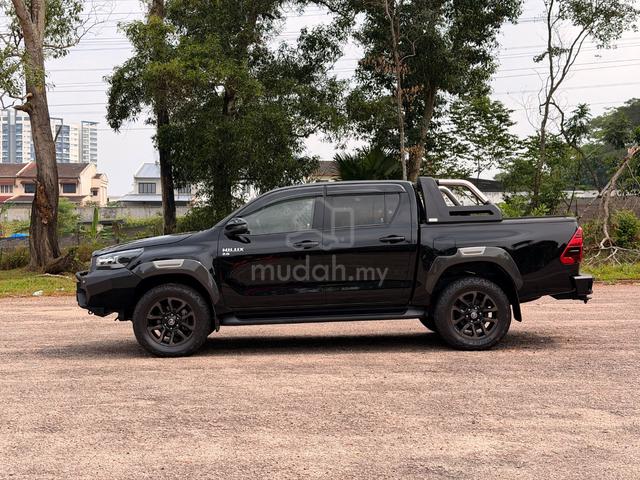 2023 Toyota HILUX 2.8 ROGUE 4X4 Miliage 30K Only - 4
