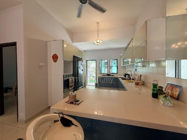 Southbay Residence 3 Storey Terrace Gated & Guarded + Solar Panel 1