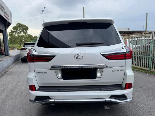 2017 Lexus LX570 5.7 (A) Tip Top Boleh Loan - 4