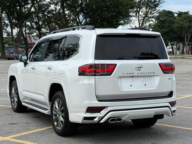 2023 Land CRUISER 3.5 ZX MODELLISTA BLACK INTERIOR - 5
