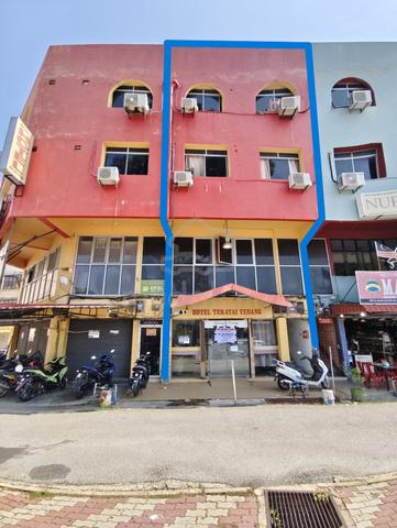 Bangunan kedai 4 Tgk, Jalan Sultan Sulaiman, Kuala Terengganu. 1