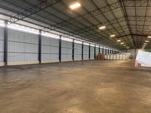 Bungalow factory warehouse ready CF ,newly paint new piping new wiring 1