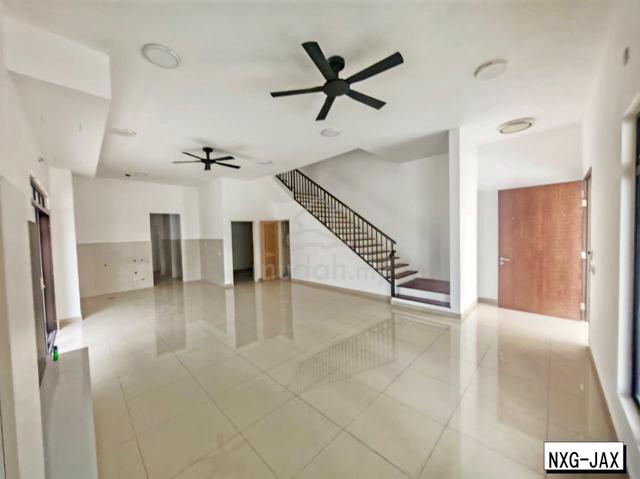 For sale Setia Utama 1 (Retusa) Setia Alam 2.5-Storey Semi-D 1