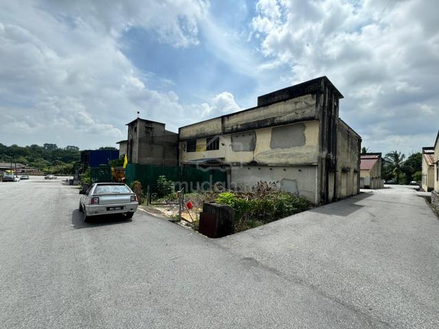 Lukut Taman Perindustrian Double Storey End Lot Shop For Sale 1