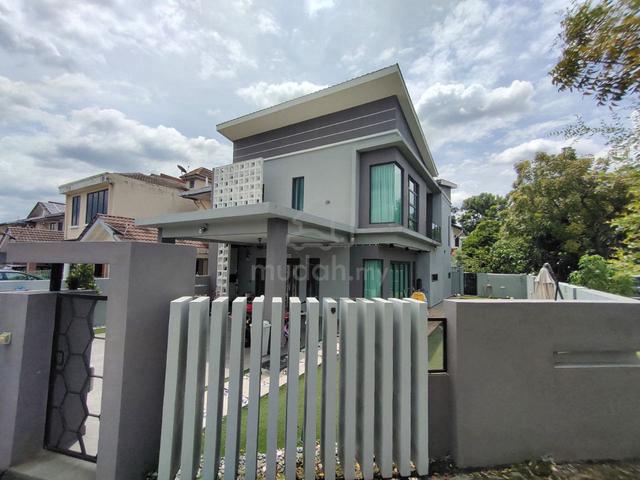 Renovated Modern Design Corner Lot Terrace House Seksyen 7, Shah Alam 1