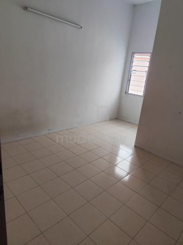 Rumah Teres 3 Tingkat (7 bilik, 5 tandas) Taman Intan Setia, Tg Malim 5