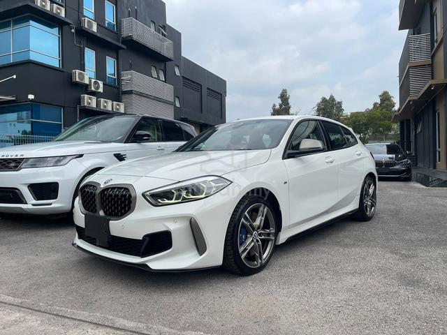 2023 Bmw M135i Xdrive / Red leather / promotion - 1