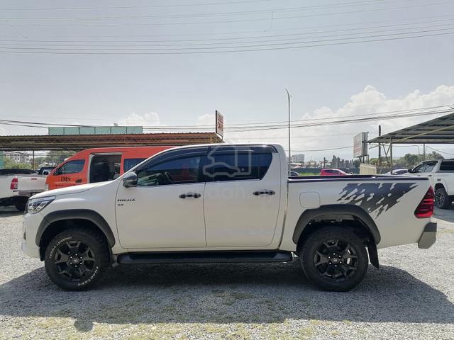 2020 Toyota HILUX 2.8(A) BLACK EDITION - 4