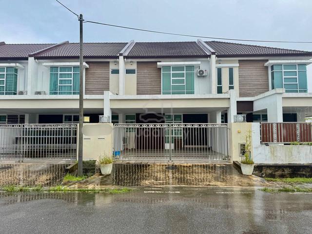 LUAK BAY Double Storey Terrace House for Rent (Partially Furnished) 1