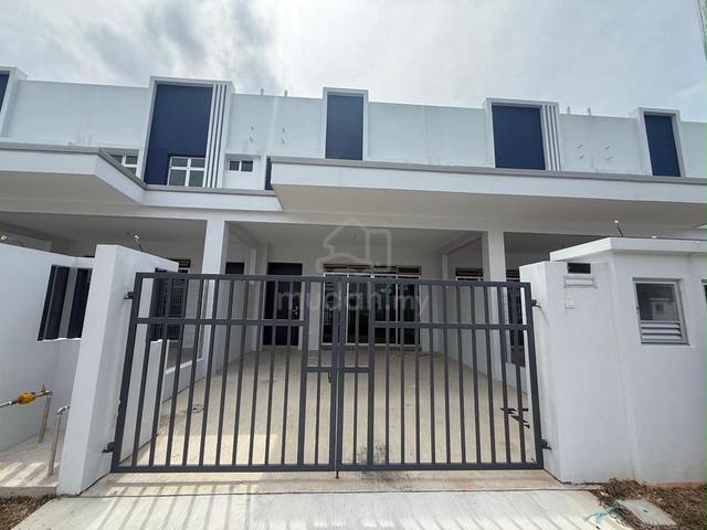 Jalan Perjiranan 14 Double Storey House Sale Johor Bahru 1