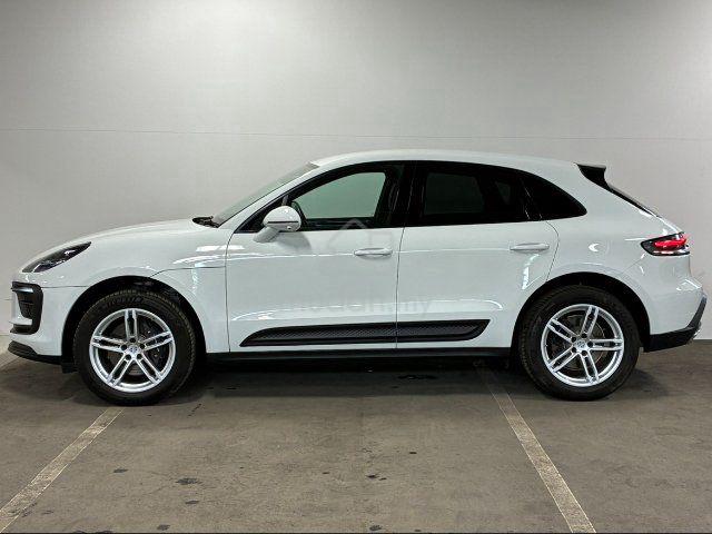 2022 Porsche MACAN 2.0 9K Mileage only - 3