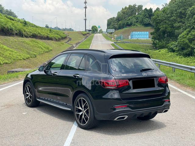 2021 Mercedes Benz GLC300 2.0 4MATIC AMG LINE SUV - 4