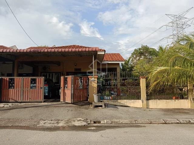 Rumah Teres 1 Tingkat (Corner Lot) Halaman Meru Permai 1