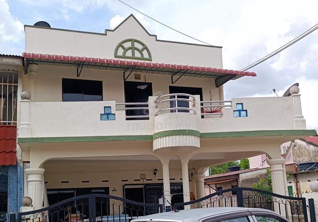 Double storey terrace house Jalan Tang Yee Biew, off Jalan Ong Kim Wee 1