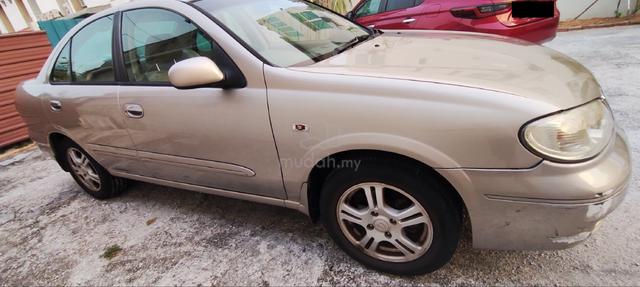 2004 GOLD Nissan Sentra 1.6 Sedan - 1