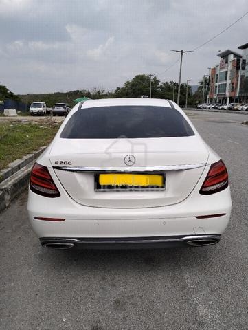 Mercedes Benz E200 Avantgarde - 2