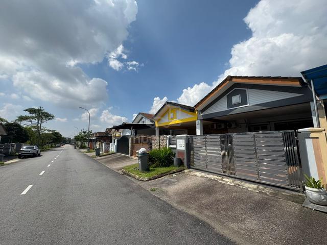 Taman JP Perdana Single Storey Terrace House Next To Austin Crest 1