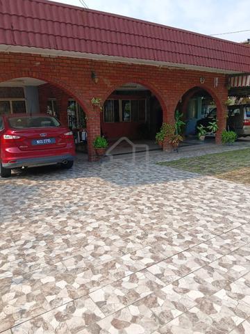 LARGE SINGLE STOREY BUNGALOW at JLN KLANG, PJ (Limited Commercial Use) 1