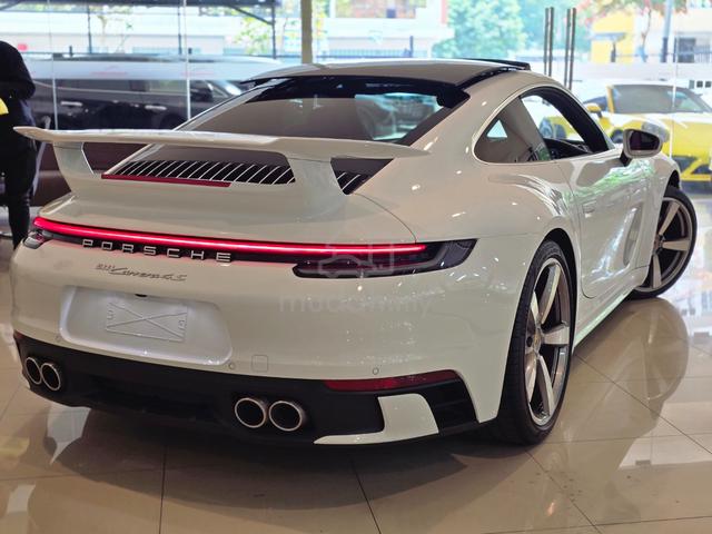 Porsche 911 3.0 CARRERA 4S Red Interior Low Mileag - 3