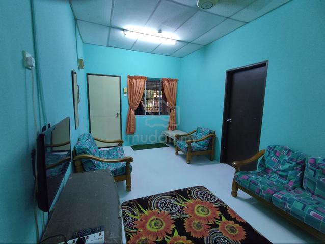 Rumah fully furnished untuk disewa - Seri Iskandar 1