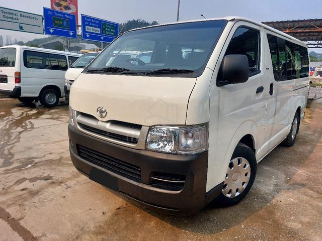 Toyota HIACE 2.5 (DIESEL) WINDOW VAN - 1