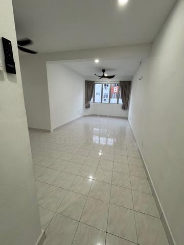 Sri Putra Apartment 1
