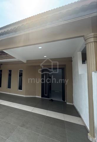 Klang double storey to let 1