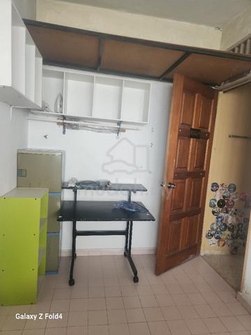 Small Room for rent Near UM 1