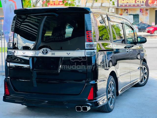 2022 Toyota VOXY 2.0 ZS KIRAMEKI (A) - 2