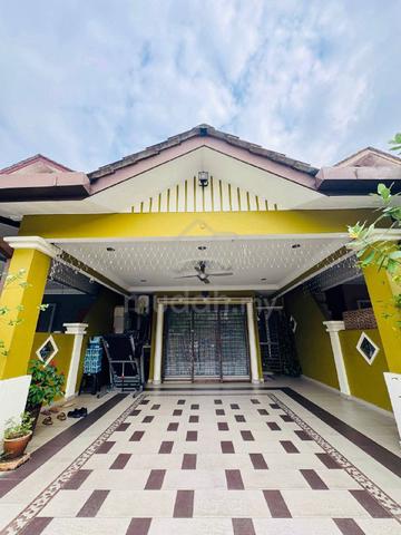 BEAUTIFUL RENOVATED Double Storey Terraced House Seksyen 23 Shah Alam 1
